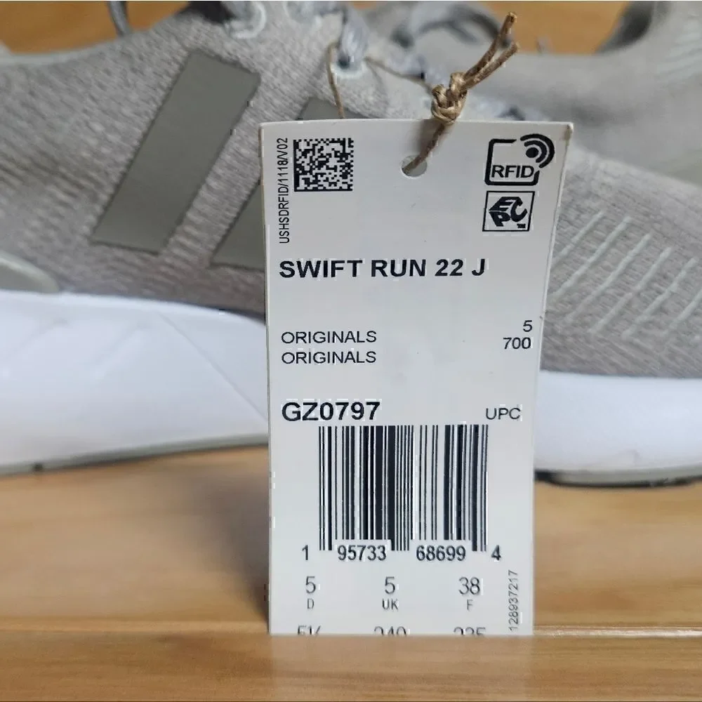 Adidas Swift Run 22 Size 5.5 Youth Kids Sesame White Shoes Sneaker GZ0797